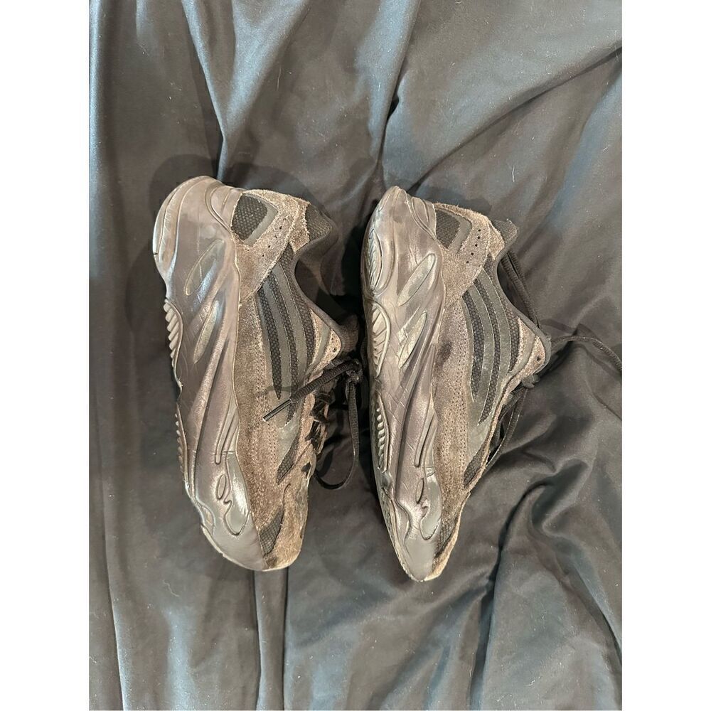 US SIZE 6 Yeezys adidas Yeezy boost 700 black